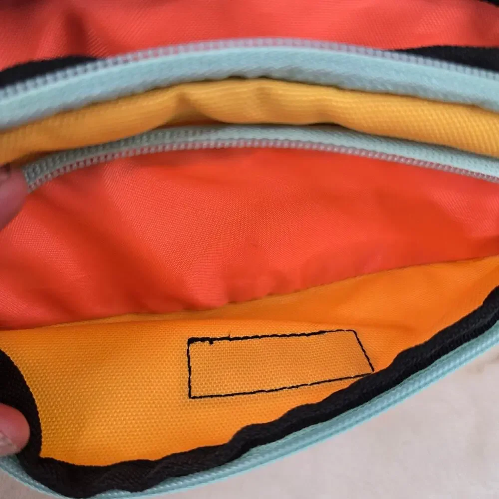 KAVU Spectator Fanny Pack – Adjustable Strap – Pre-Owned